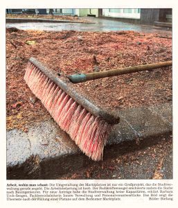Marktplatz-Beckum_Glocke-Artikel_neue-besen-alte-probleme-und-das-liebe-Geld2
